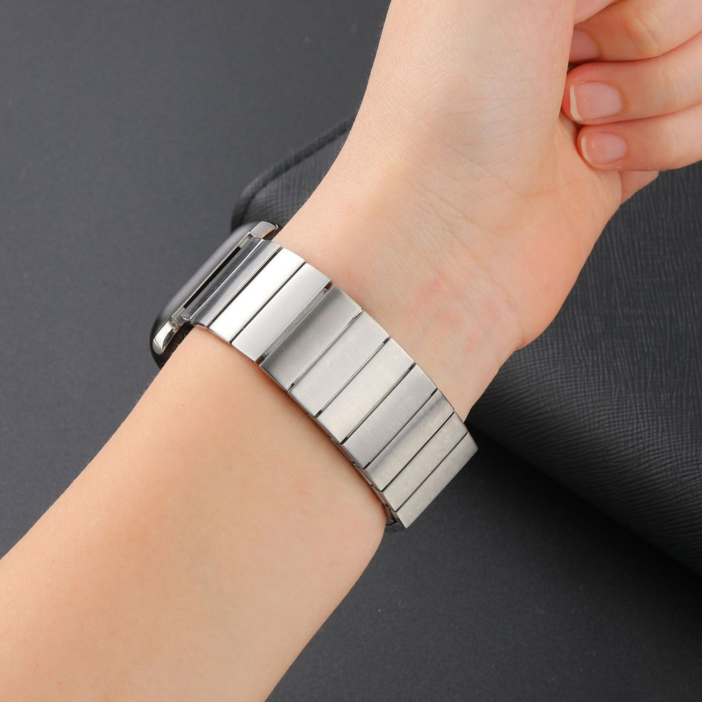 Premium Magnetic Chain Strap for Apple Watch